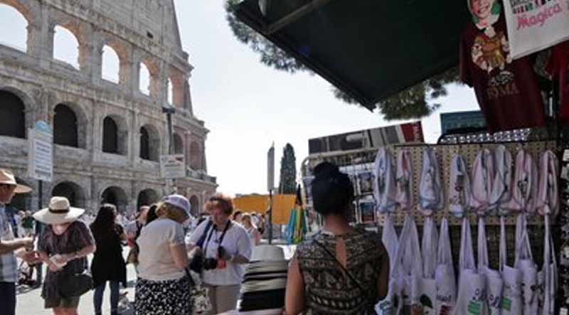 Roma Turismo sleale abusivi Roma Capitale del Turismo sleale
